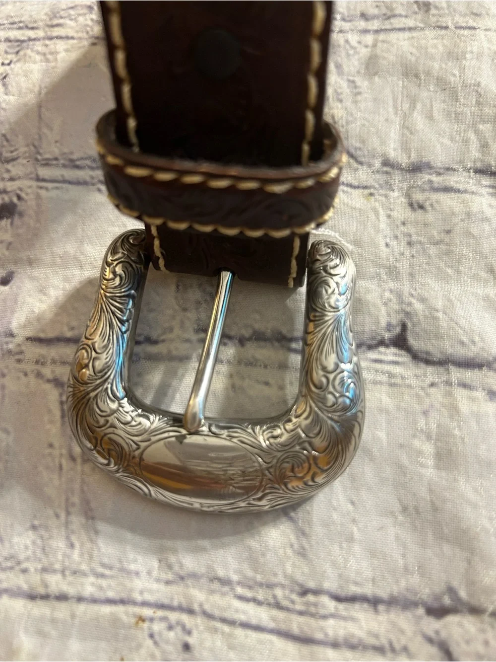 JUSTIN CHUNKY EMBOSSED CHANGEABLE BUCKLE SILVER EMBELLISHED BUCKLE CALFHAIR BELT